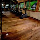 Dřevěná podlaha Fitness studio realizace